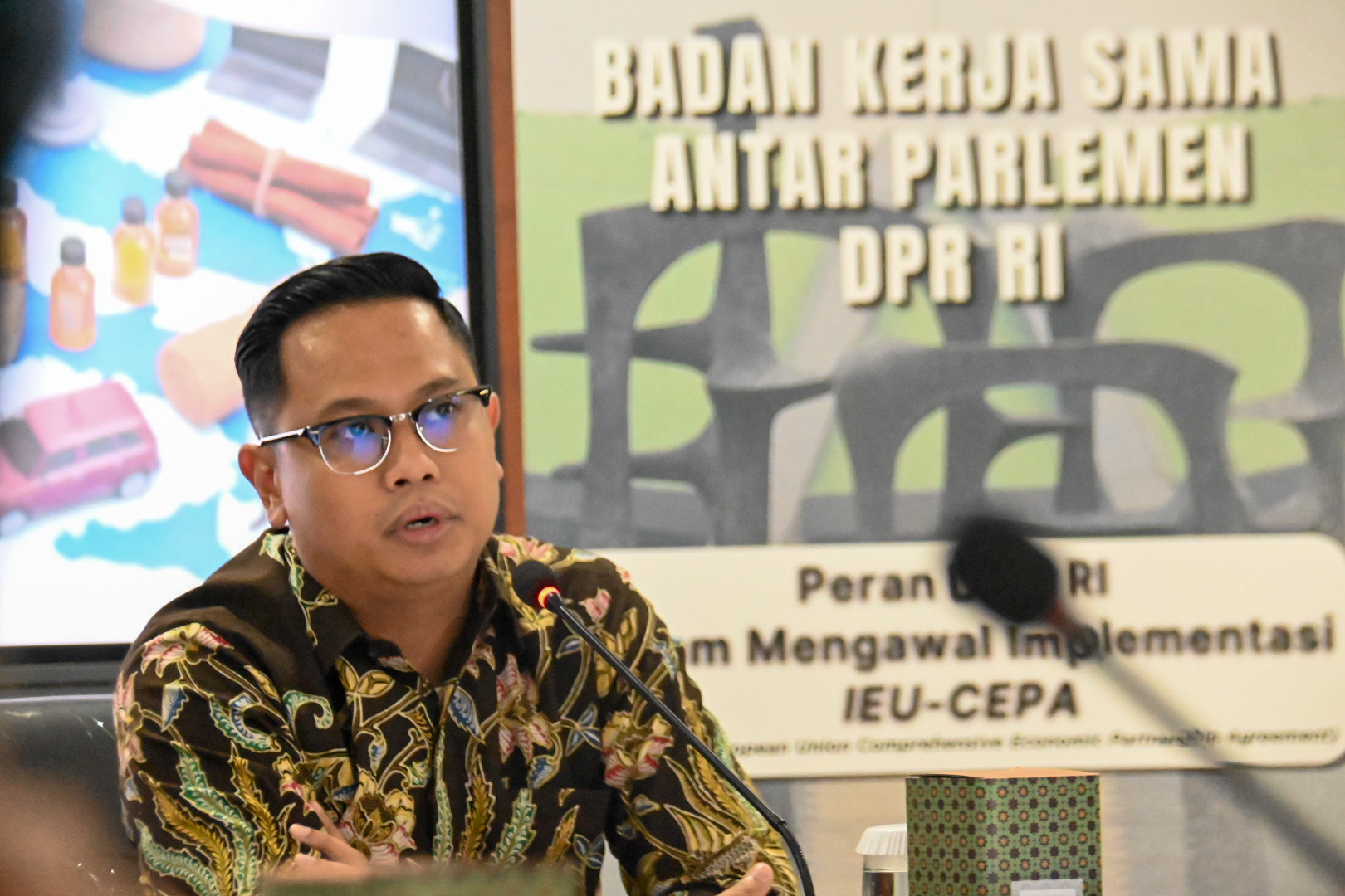 Wakil Ketua BKSAP DPR RI, Bramantyo Suwondo, saat pertemuan di UIN Syarif Hidayatullah, Tangerang Selatan, Banten, Jumat (3/10/2025). Foto: Ridwan/vel.