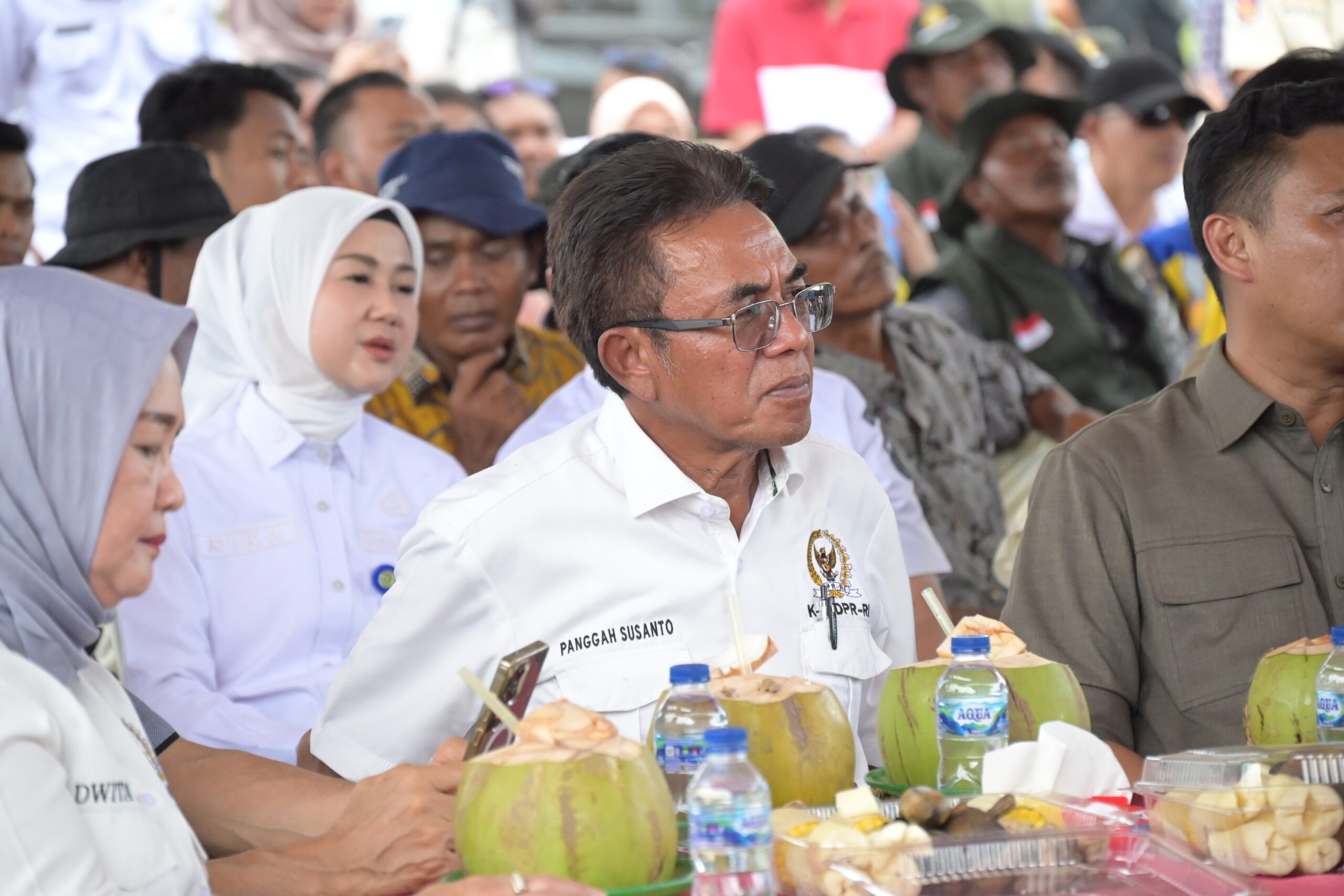 Wakil Ketua Komisi IV DPR RI Panggah Susanto dalam peninjauan lapangan gabungan DPR ke Kabupaten Banyuasin, Sumatera Selatan, Rabu (15/10/2025). Foto: Saum/vel.