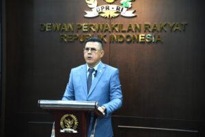 Anggota Komisi III DPR RI RI Soedeson Tandra memberikan keterangan resmi secara virtual terkait Pengujian Materiil Undang-Undang Nomor 4 Tahun 2023 tentang P2SK di Ruang Puspanlak, Gedung Setjen, DPR RI, Rabu (22/10/2025). Foto : Geraldi/Andri.