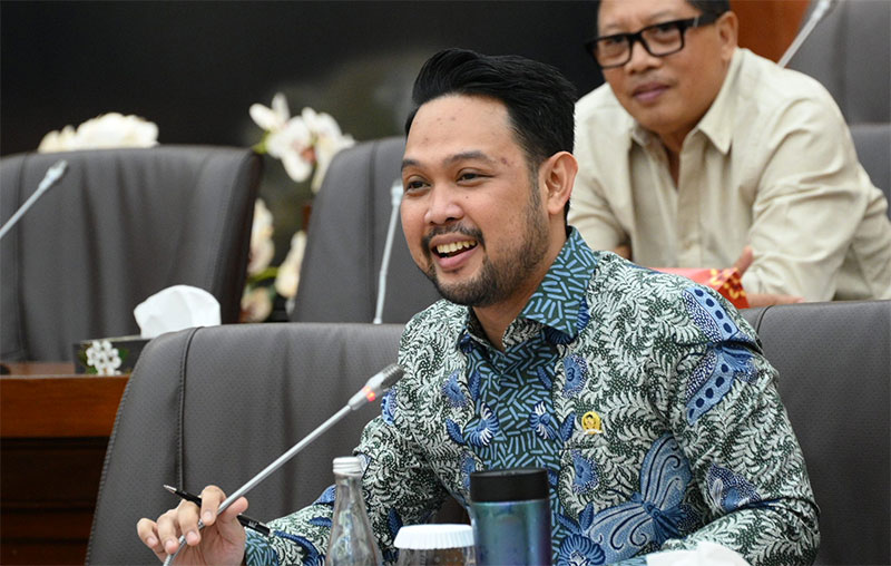 Anggota Komisi VI DPR RI Rivqy Abdul Halim saat diwawancarai Parlementaria di Kompleks Parlemen, Senayan, Jakarta, Kamis (2/10/2025). Foto : Dok/Andri.