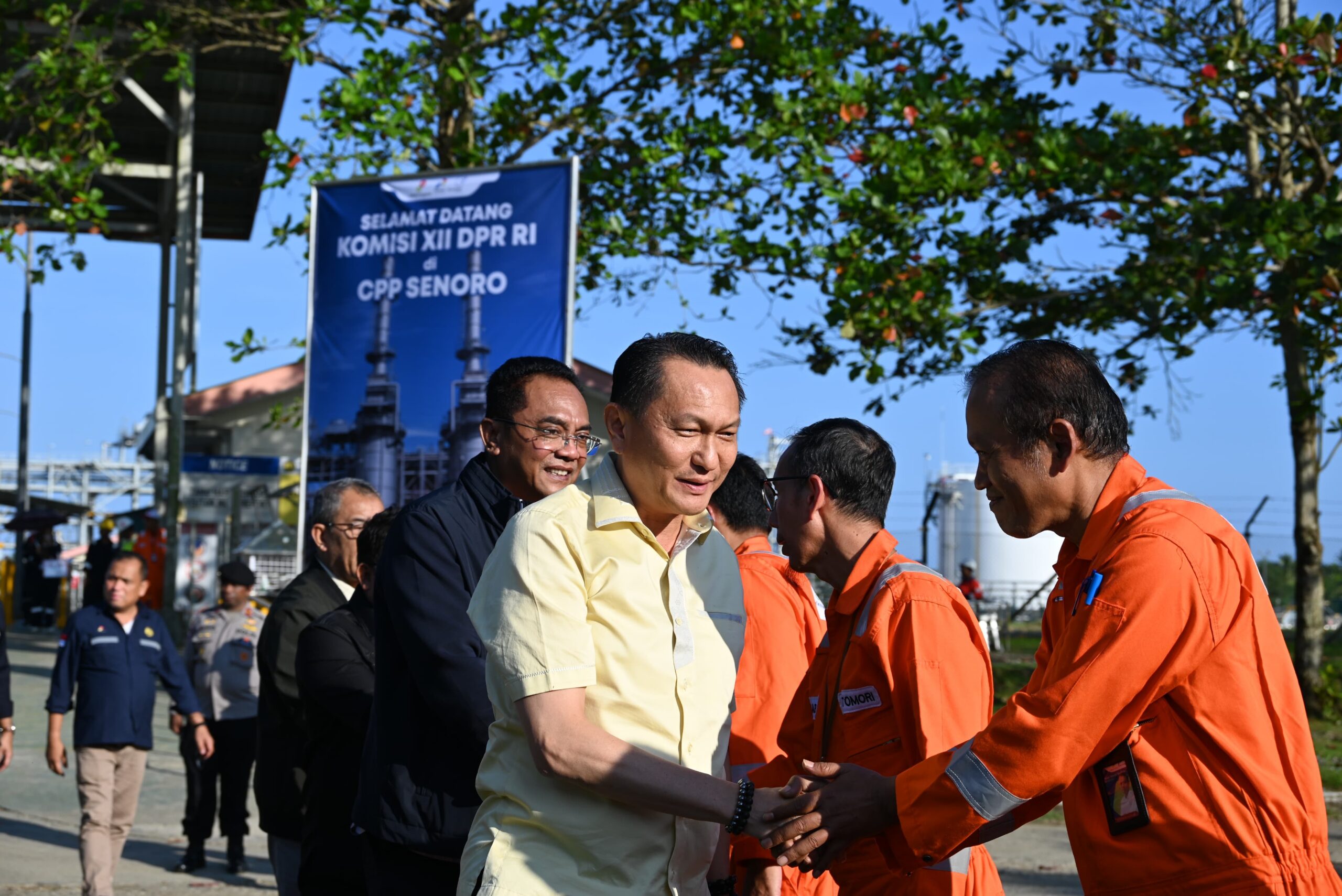 Ketua Komisi XII DPR RI Bambang Patijaya saat melakukan kunjungan kerja ke sejumlah perusahaan energi di Luwuk, Kabupaten Banggai, Sulawesi Tengah, Senin (29/9/2025). Foto: Agung/vel.