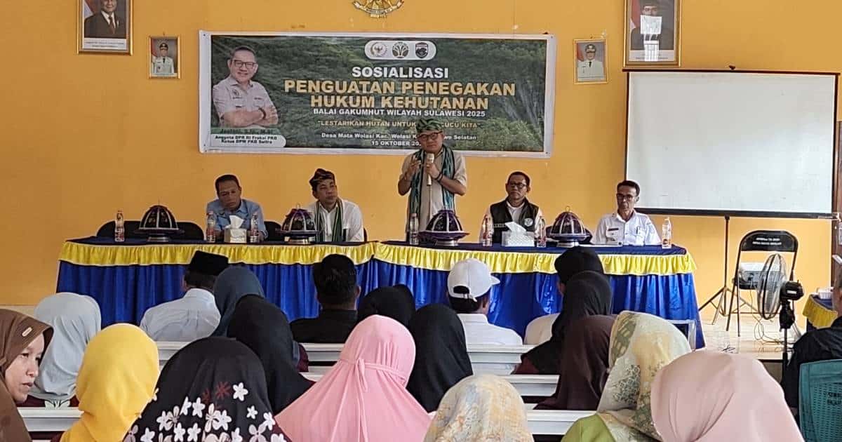 Anggota Komisi IV DPR RI, Jaelani dalam acara sosialisasi penguatan penegakan hukum sektor kehutanan di Kecamatan Wolasi, Kabupaten Konawe Selatan, Sulawesi Tenggara. Foto: Ist/vel.
