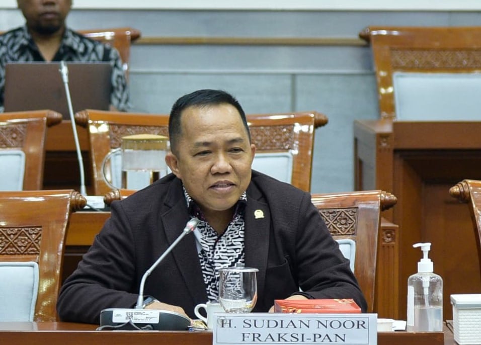 Anggota Komisi VIII DPR RI Sudian Noor dalam Rapat Kerja Komisi VIII DPR RI dengan Kementerian Haji dan Umrah di Gedung Nusantara I, DPR RI, Senayan, Jakarta, Senin (27/10/2025). Foto : Munchen/Andri.