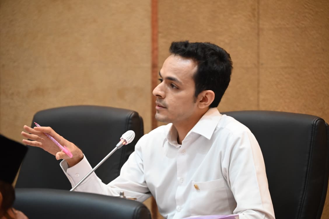 Anggota Komisi IX DPR RI Gamal saat rapat terkait penanganan kasus Program MBG di Gedung Nusantara II, Senayan, Jakarta, Rabu (1/10/2025). Foto: Mares/vel
