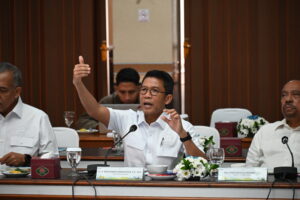 Ketua Komisi XI DPR RI Misbakhun saat Kunjungan Kerja Komisi XI DPRI ke PT PLN UP3 Surakarta di Kota Surakarta, Provinsi Jawa Tengah, Jumat (3/10/2025). Foto: Saum/vel