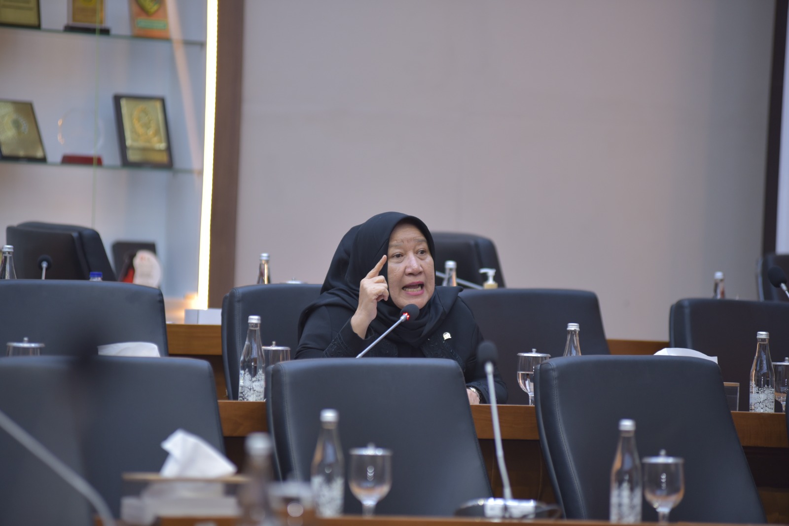 Anggota Badan Legislasi (Baleg) DPR RI, Siti Aisyah, saat mengikuti Rapat Dengar Pendapat Baleg Dengan LPSK Tentang Harmonisasi RUU Pelindungan Saksi dan Korban, di Gedung Nusantara I, Selasa (18/11/2025). Foto: Eno/vel.
