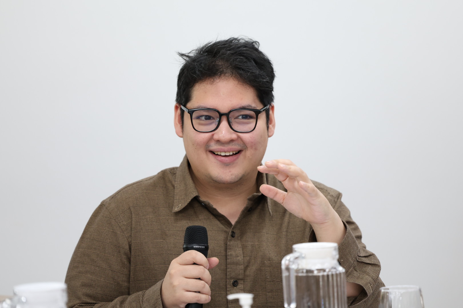 Wakil Ketua BKSAP DPR Ravindra Airlangga saat kunjungan strategisnya ke Universitas Islam Internasional Indonesia (UIII) di Depok, Jawa Barat, Rabu (5/11/2025). Foto: Andri/vel.