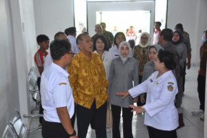 Wakil Ketua Komisi VIII DPR RI Singgih Januratmoko memimpin langsung Tim Kunjungan Kerja Komisi VIII ke Provinsi Bali dalam rangka pengawasan pembangunan Sekolah Rakyat di Karangasem, Provinsi Bali, Rabu (26/11/2025). Foto : Dep/Andri.