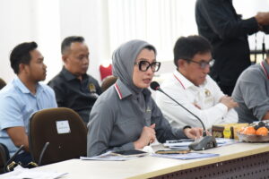 Anggota Komisi IX DPR RI, Arzeti Bilbina Setyawan, saat mengikuti kunjungan kerja spesifik Komisi IX DPR ke Kota Pangkal Pinang, Senin (24/11/2025). Foto: Kiki/vel.