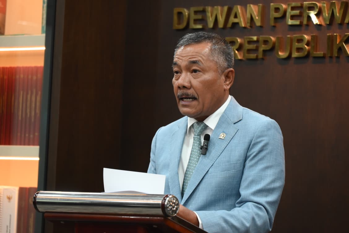 Anggota Komisi III DPR RI Sarifuddin Sudding saat menyampaikan keterangannya dalam Sidang Pleno MK yang disampaikan secara virtual di Gedung Sekretariat Jenderal DPR RI, Jakarta, Selasa (11/11/2025). Foto: Mares/vel.
