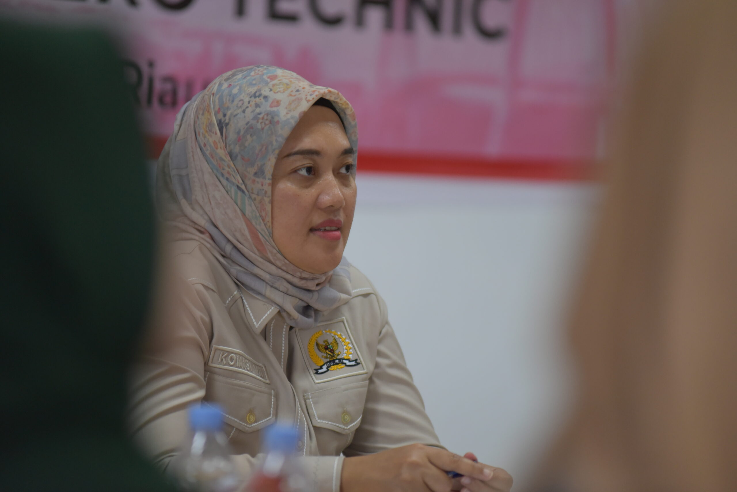 Wakil Ketua Komisi VII DPR RI, Chusnunia Chalim, saat meninjau PT Batam Aero Technic (BAT) di Kota Batam, Kepulauan Riau, Jumat (21/11/2025). Foto: Singgih/vel.