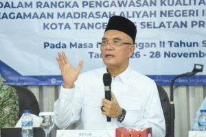 Ketua Komisi VIII DPR RI Marwan Dasopang saat memimpin Tim Kunjungan Kunspek Komisi VIII DPR mengunjungi MAN IC Serpong, Tangerang Selatan, Rabu (26/11/2025). Foto : Jaka/Andri.