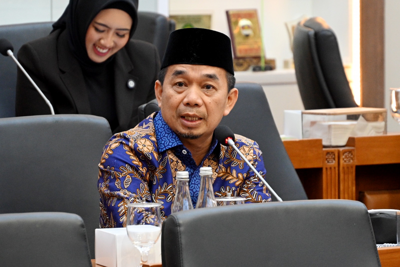 Anggota Baleg DPR RI, Jazuli Juwaini dalam RDPU Baleg DPR RI bersama para narasumber dalam rangka harmonisasi RUU tentang Pengelolaan Keuangan Haji di Gedung Nusantara I, DPR RI, Senayan, Jakarta, Rabu (26/11/2025) Foto : Arifman/Andri.