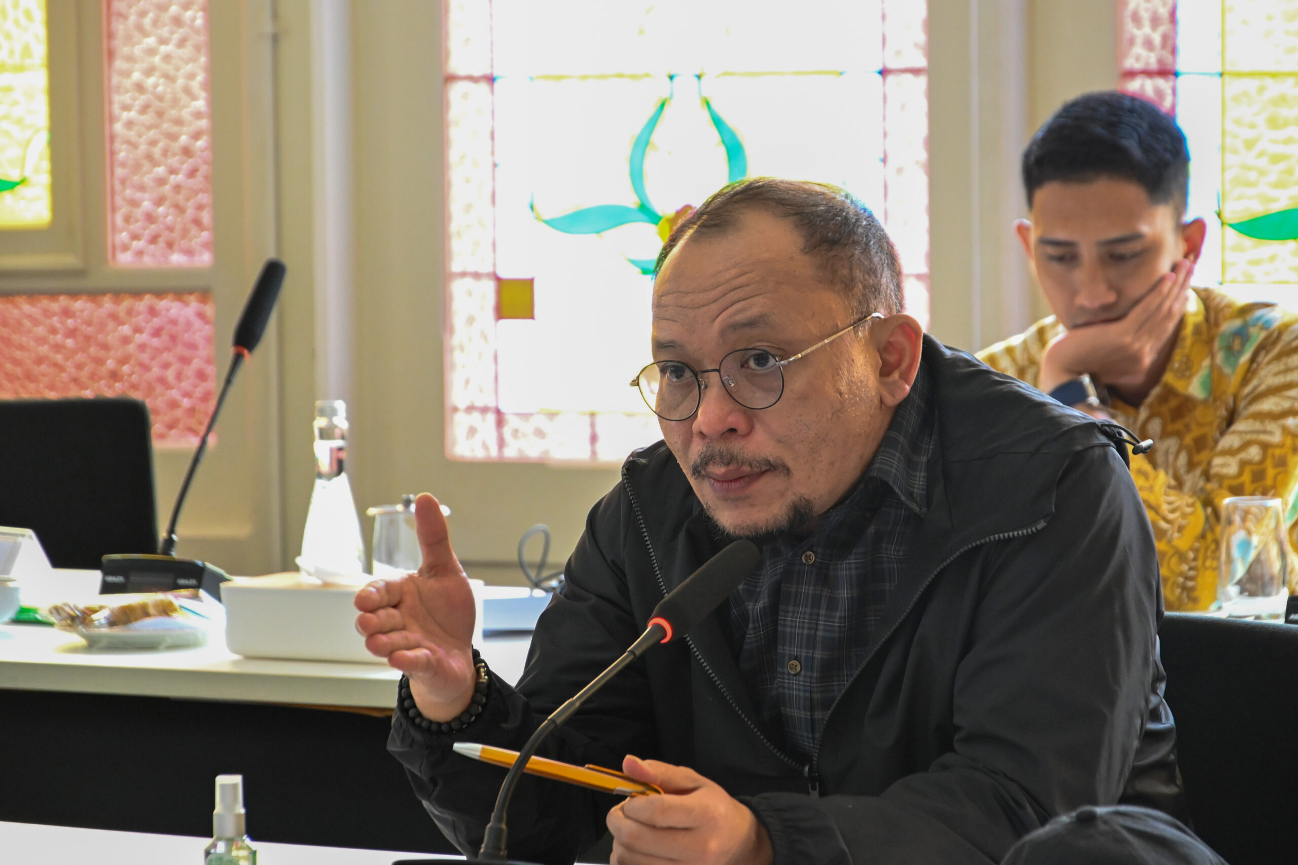 Wakil Ketua Komisi XI DPR RI M. Hanif Dhakiri dalam kunjungan kerja spesifik ke Kantor OJK Semarang, Provinsi Jawa Tengah, Sabtu (8/11/2025). Foto : Ndy/Andri.