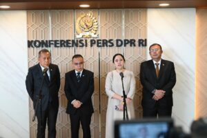 Ketua DPR RI Puan Maharani saat konferensi pers usai membuka Masa Persidangan II Tahun Sidang 2025-2026 dalam Rapat Paripurna, di Gedung Nusantara II, Senayan, Jakarta, Selasa (4/11/2025). Foto: Sari/vel.