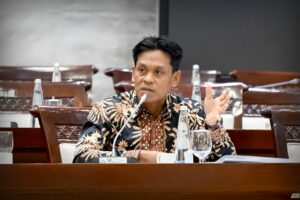 Anggota Komisi XI DPR RI Didik Haryadi dalam Rapat Dengar Pendapat (RDP) Komisi XI DPR RI dengan Dirjen Pajak di Gedung Nusantara I, DPR RI, Senayan, Jakarta, Senin (24/11/2025). Foto : Mario/Andri.