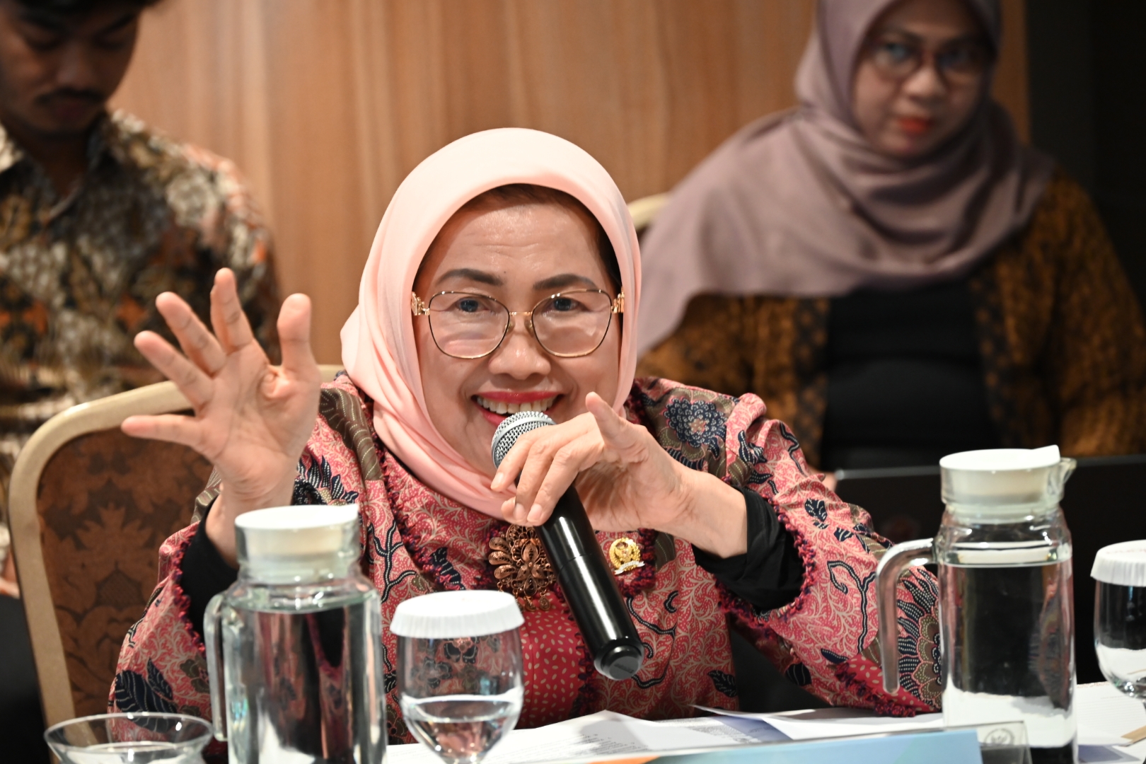 Anggota Komisi IV DPR RI, Endang Setyawati Thohari menghadiri National FGD on ASEAN Guidelines on Promoting Responsible Investment in Food, Agriculture, and Forestry (ASEAN RAI) di Bogor, Jawa Barat, Rabu (26/11/2025). Foto : We/Andri.