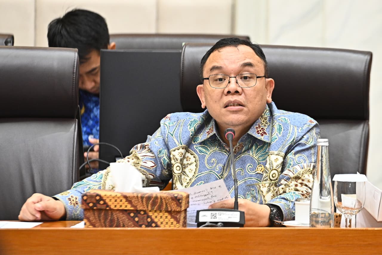 Ketua Komisi VII DPR RI, Saleh Partaonan Daulay dalam RDP yang berlangsung di Gedung Nusantara I, Senayan, Jakarta, Senin (10/11/2025). Foto : Farhan/Andri.