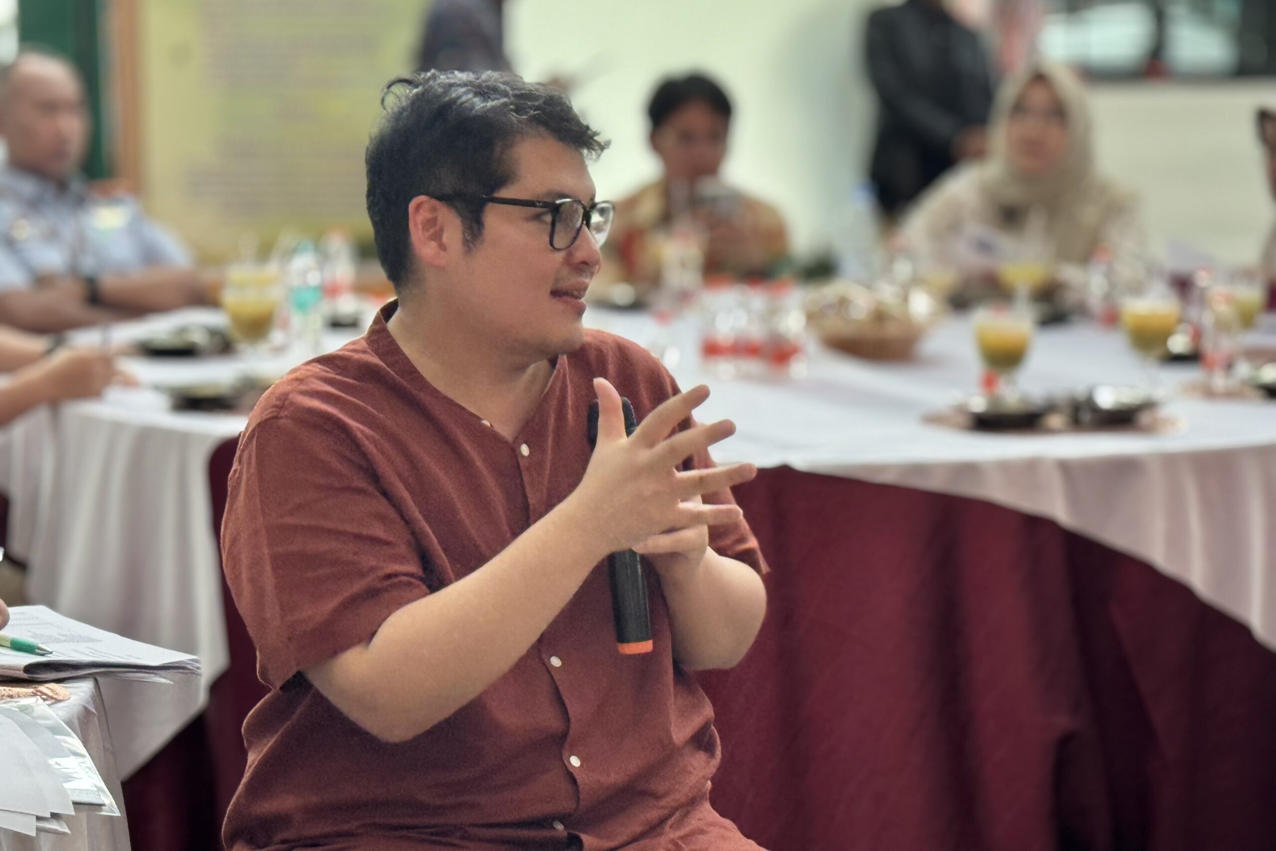 Anggota Komisi IX DPR RI, Ravindra Airlangga, saat mengikuti kunjungan kerja spesifik Komisi IX DPR RI ke RSUD Sultan Syarif Mohamad Alkadrie, Kota Pontianak, Kalimantan Barat, Kamis (06/11/2025). Foto: Dipa/vel