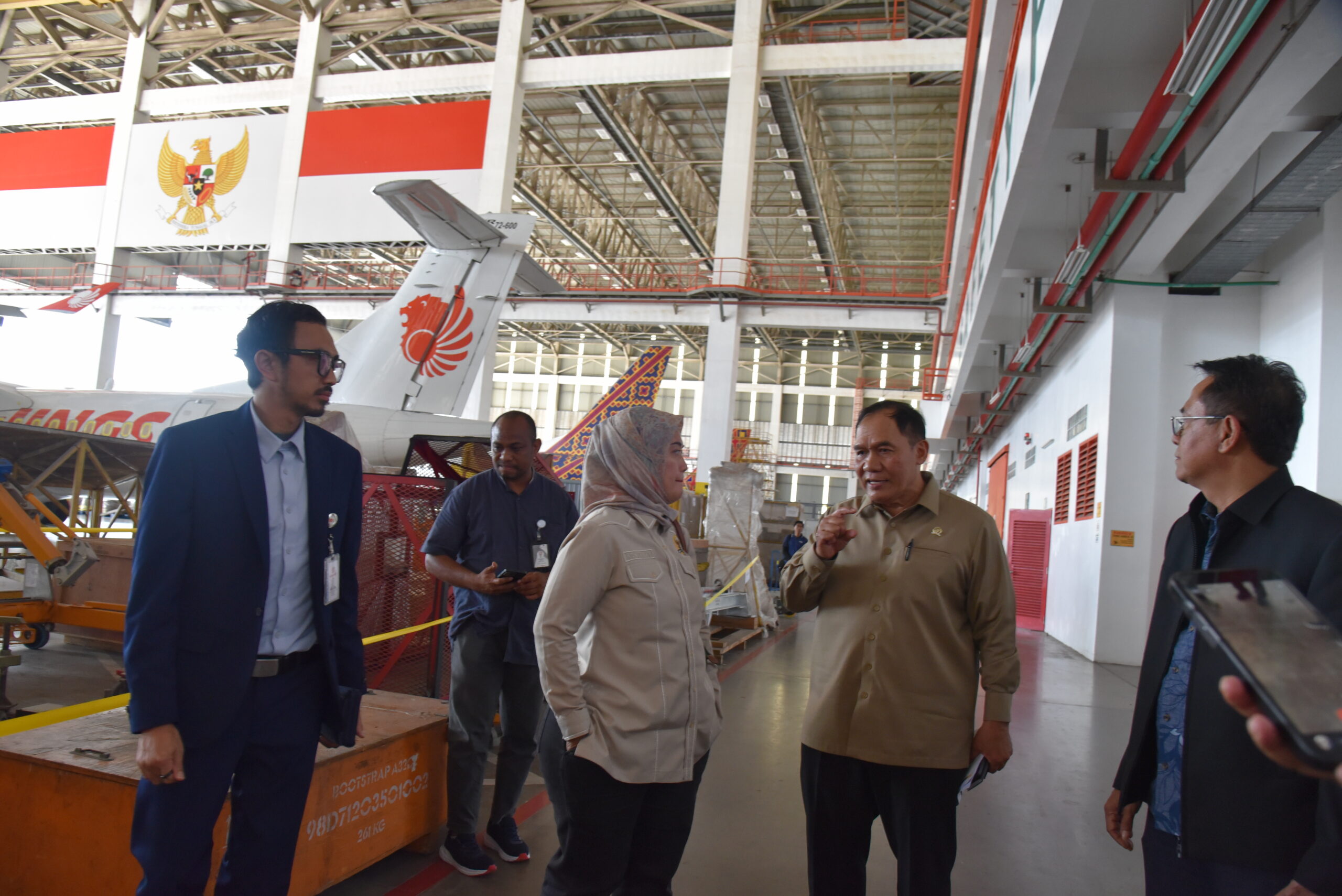 Anggota Komisi VII DPR RI, Bambang Haryo Soekartono, saat mengikuti kunjungan kerja spesifik Komisi XII ke PT Batam Aero Technic (BAT), Jumat (21/11/2025). Foto: Singgih/vel.