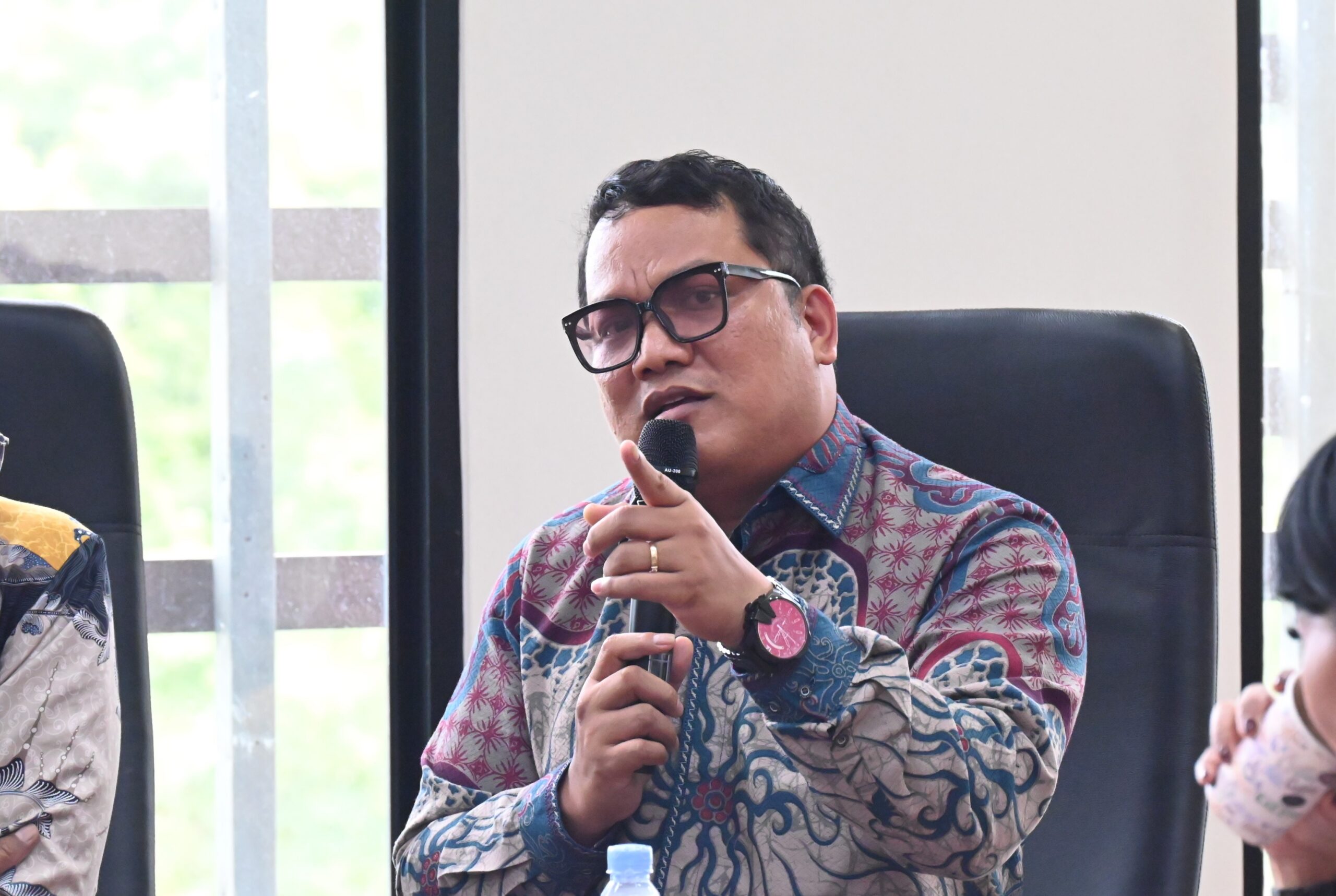 Anggota Komisi II DPR RI Edi Oloan Pasaribudi sela kunjungan Komisi II ke IKN, Selasa (11/11/2025). Foto : Gys/Andri.