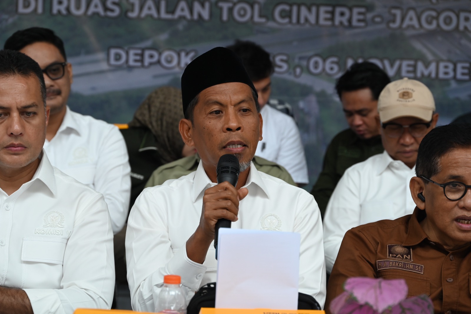 Anggota Komisi V DPR RI Abdul Hadi saat mengikuti kunjungan kerja spesifik Komisi V DPR RI ke Tol Cijago, Depok, Kamis (6/11/2025). Foto: Hira/vel