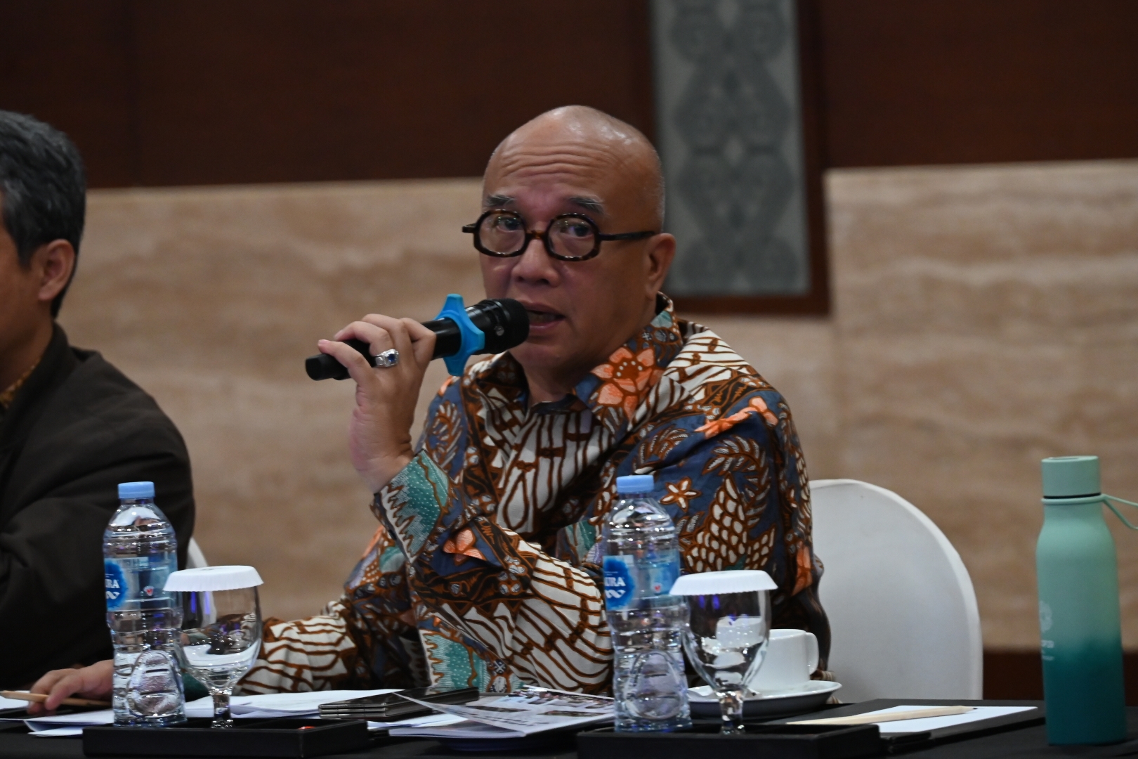 Wakil Ketua Komisi XII DPR RI, Dony Maryadi Oekon, saat memimpin Tim Kunjungan Kerja Spesifik Komisi XII DPR RI ke Palangkaraya, Kalimantan Tengah, Jumat (21/11/2025). Foto: Wilga/vel.