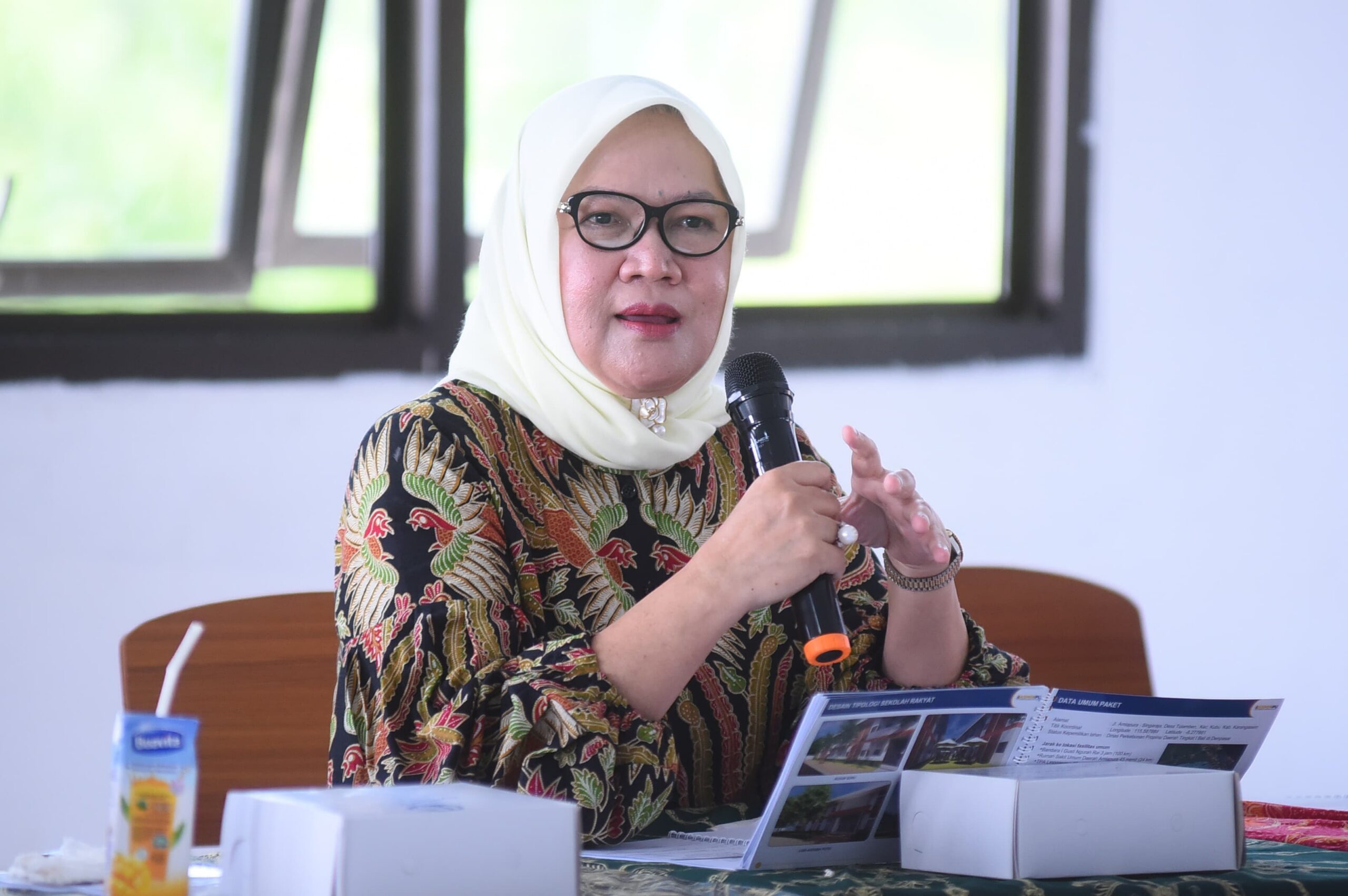 Anggota Komisi VIII DPR RI Haeny Relawati saat mengikuti kunjungan kerja Komisi VIII ke Kabupaten Karangasem, Provinsi Bali, Rabu (26/11/2025). Foto : Dep/Andri.