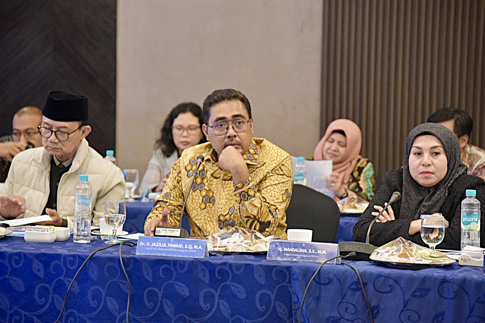 Wakil Ketua Badan Anggaran (Banggar) DPR RI Jazilul Fawaid saat memimpin tim kunjungan kerja Banggar DPR RI ke Kantor Perwakilan Kementerian Keuangan, di Mataram, Provinsi NTB, Rabu (12/11/2025. Foto : Tiara/Andri