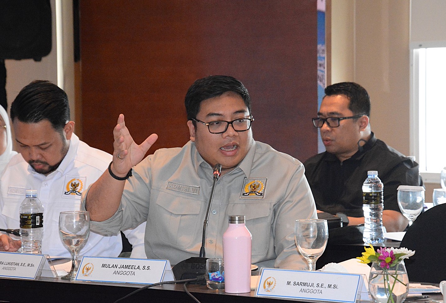 Anggota Komisi VI DPR RI Kawendra Lukistian dalam kunjungan kerja Komisi VI DPR RI terkait RUU Perlindungan Konsumen di Semarang, Jawa Tengah, Rabu (12/11/2025). Foto : Ayu/Andri