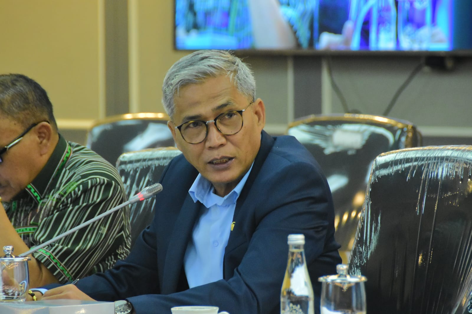 Anggota Komisi XIII DPR RI Mafirion saat mengikuti Rapat Dengar Pendapat Komisi XIII dengan Dirjen Pelayanan dan Kepatuhan HAM dan Dirjen Instrumen dan Penguatan HAM di Gedung Nusantara II, Senayan, Jakarta, Senin (17/11/2025). Foto: Runi/vel.