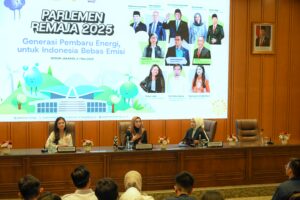 Wakil Ketua BURT DPR RI Desy Ratnasari saat memberikan materi pada kegiatan Parlemen Remaja di Gedung Nusantara, Kompleks Parlemen, Senayan, Jakarta, Rabu (5/11/2025). Foto: Tari/vel.