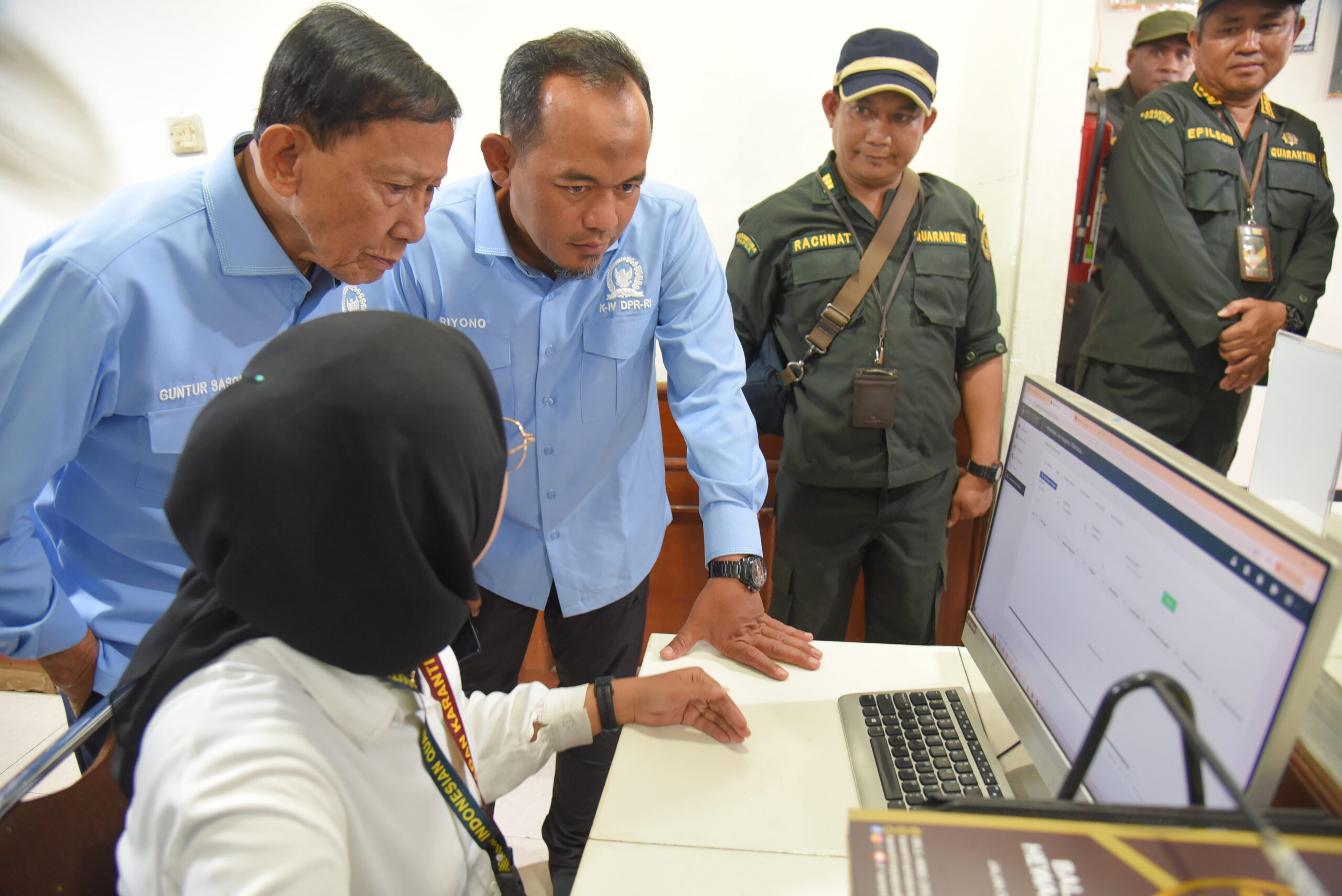 Anggota Komisi IV DPR RI Riyono saat melakukan Kunjungan Kerja Komisi IV di Jayapura, Papua, Jumat (31/10/2025). Foto: Singgih/vel.