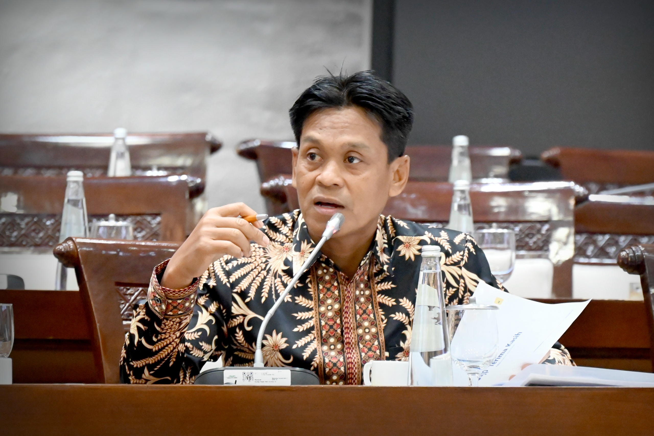 Anggota Komisi XI DPR RI Didik Haryadi dalam Rapat Dengar Pendapat (RDP) Komisi XI DPR RI dengan Dirjen Pajak di Gedung Nusantara I, DPR RI, Senayan, Jakarta, Senin (24/11/2025). Foto : Mario/Andri.