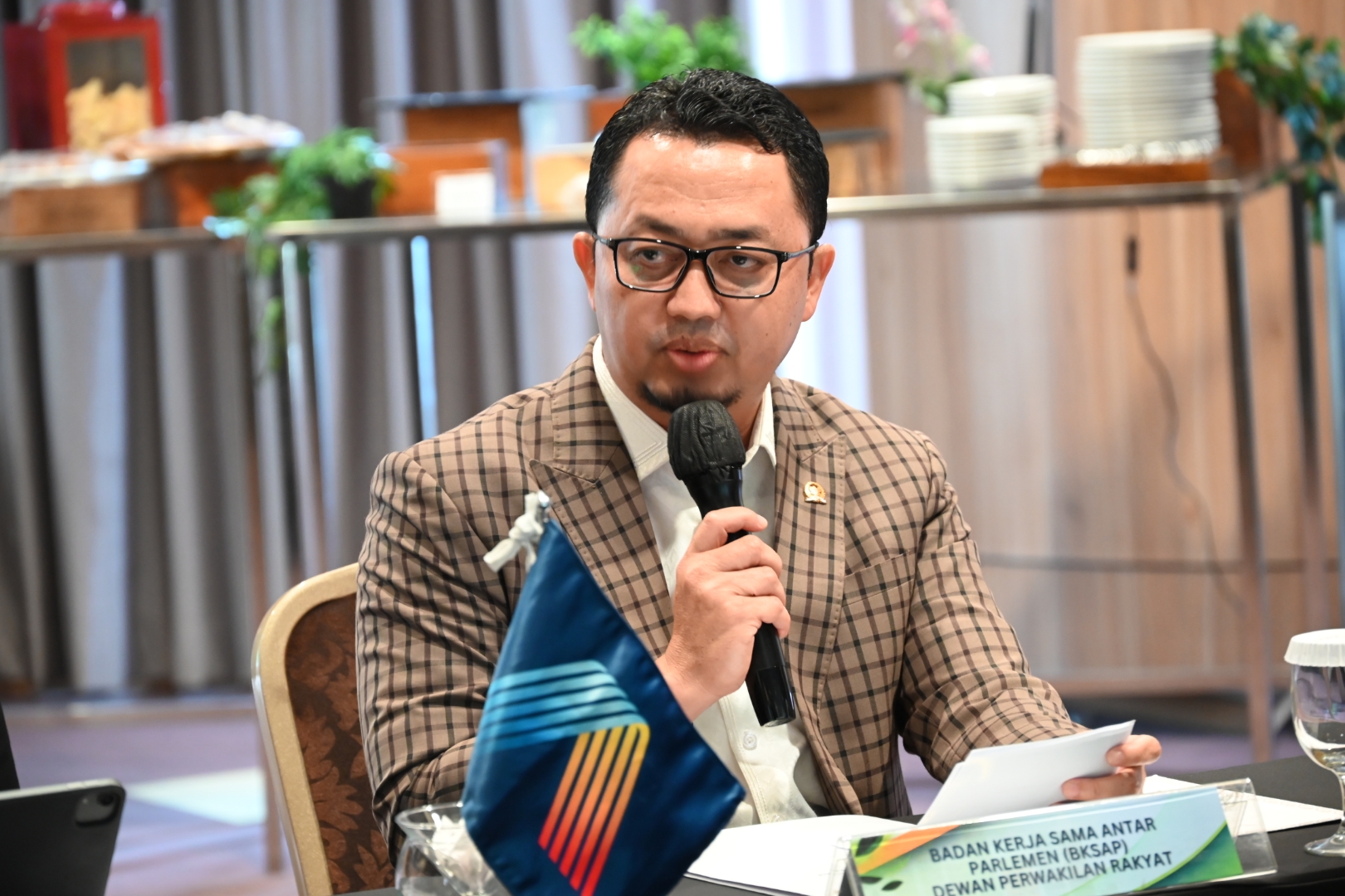 Ketua BKSAP DPR RI, Syahrul Aidi Maazat dalam National FGD on ASEAN Guidelines on Promoting Responsible Investment in Food, Agriculture, and Forestry (ASEAN-RAI) di Bogor, Jawa Barat, Rabu (26/11/2025). Foto : We/Andri.