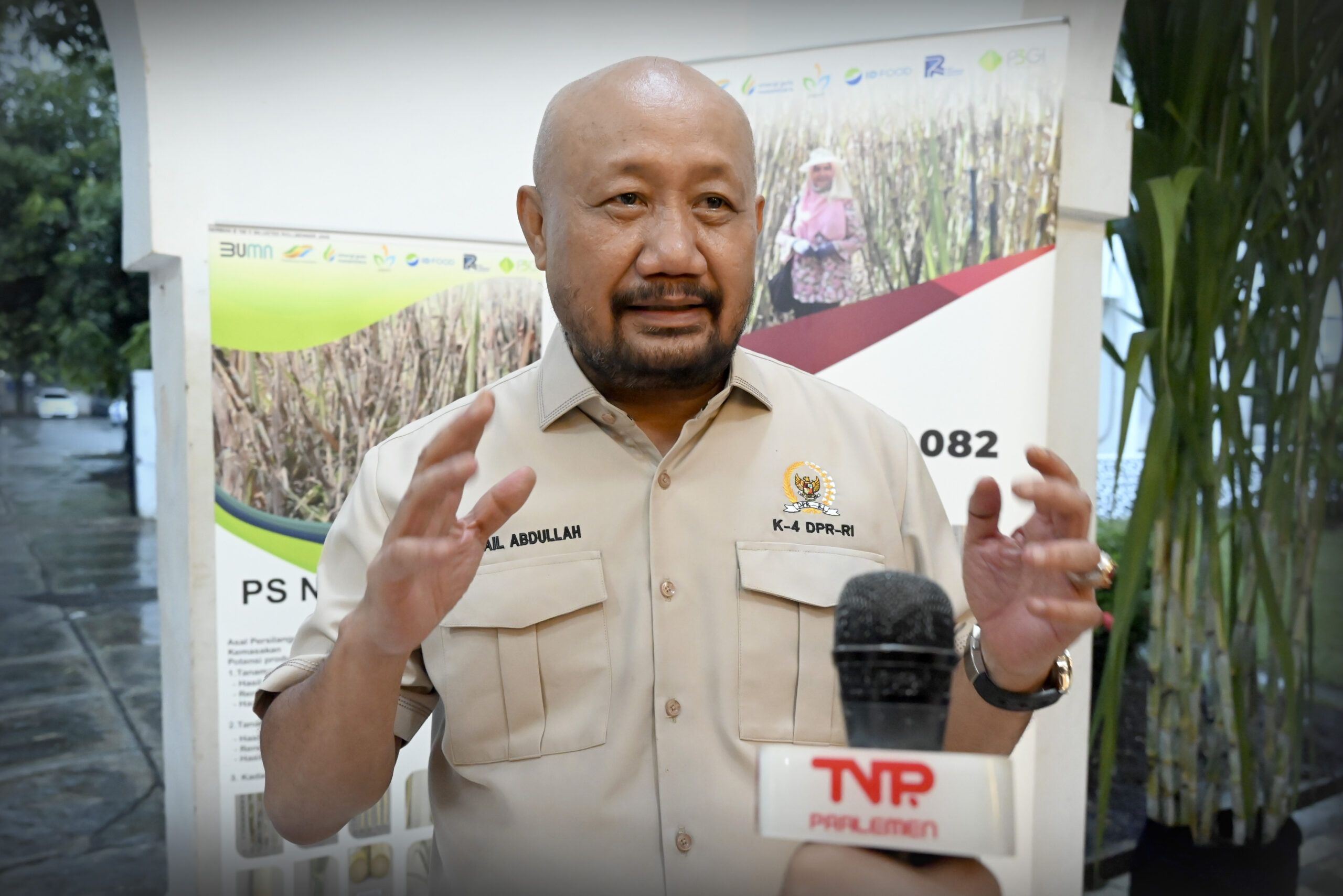 Anggota Komisi IV DPR RI Sumail Abdullah saat mengikuti kunjungan kerja reses Komisi IV ke Pusat Penelitian Perkebunan Gula Indonesia (P3GI) di Pasuruan, Jawa Timur. Foto: Mario/vel.