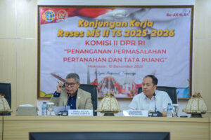 Anggota Komisi II DPR RI, Taufan Pawe, saat mengikuti kunjungan kerja Tim Kunjungan Kerja Reses Komisi II DPR RI ke Kanwil ATR/BPN Sulsel, Rabu (10/12/2025). Foto: Eno/vel.