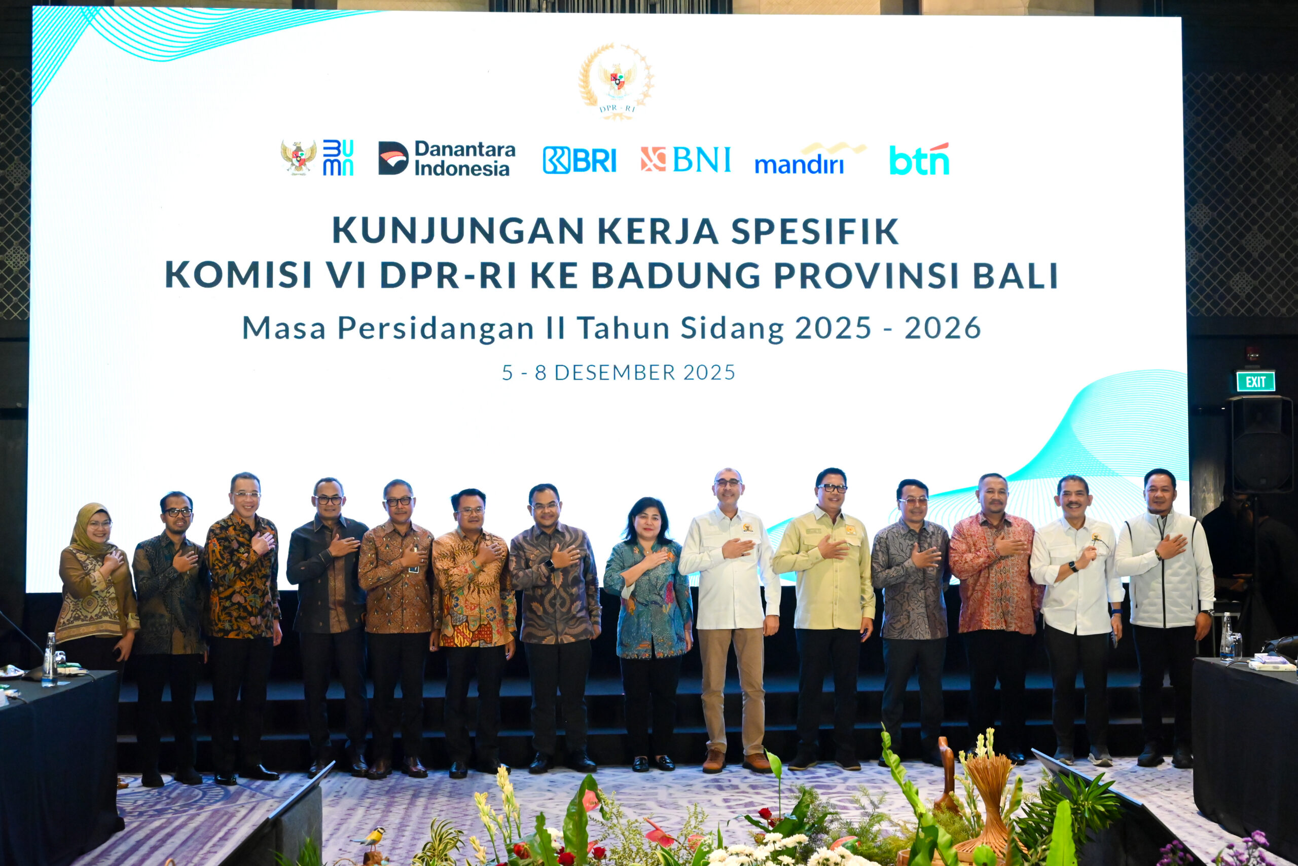 Foto bersama Tim Kunjungan Spesifik usai pertemuan di Badung, Bali, Jumat (5/12/2025). Foto: Nadya/vel.