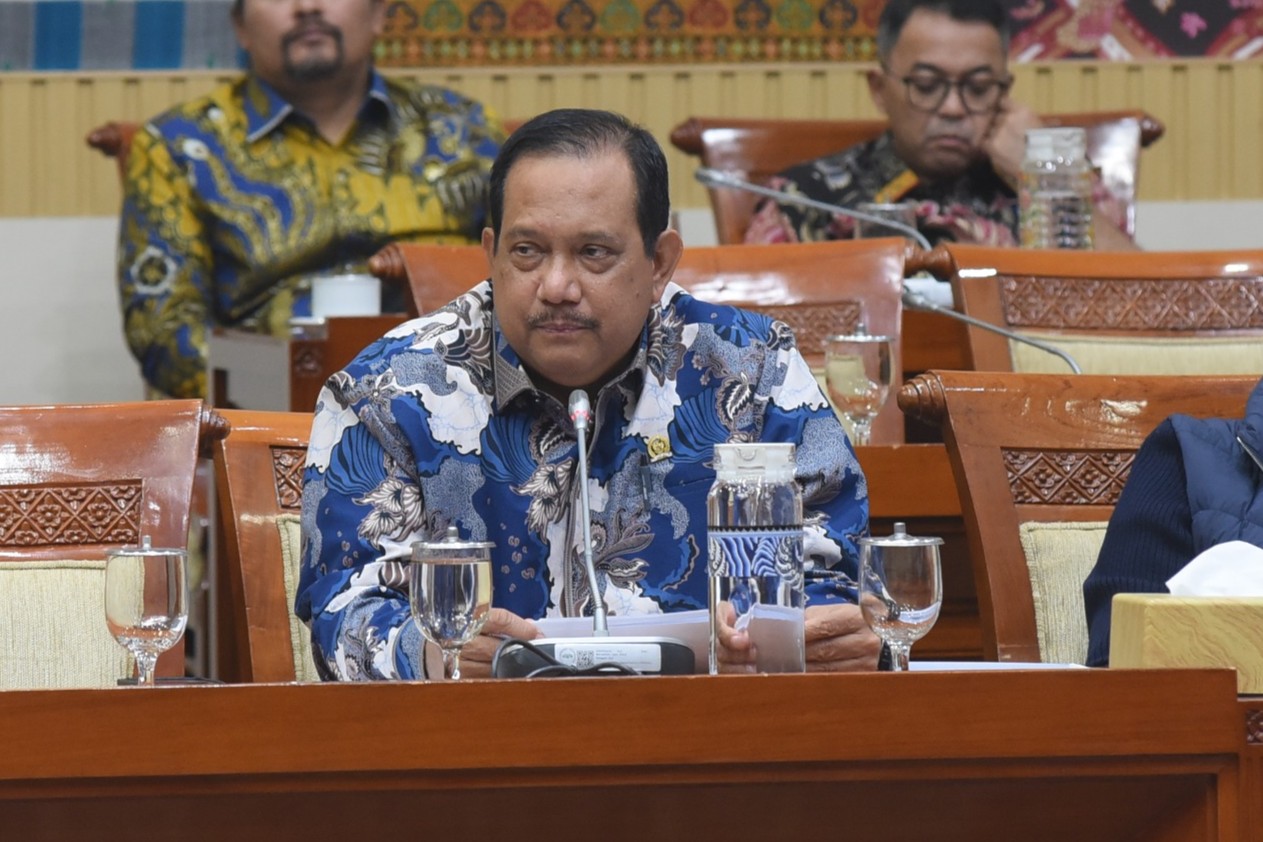 Anggota Komisi III DPR RI, Rikwanto, saat mengikuti Rapat Komisi III DPR RI bersama DPP GRANAT dan Jaringan Reformasi Kebijakan Narkotika, di Ruang Rapat Komisi III, Selasa (2/12/2025). Foto: Arief/vel.