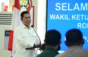 Wakil Ketua DPR RI Adies Kadir saat pertemuan dan dialog bersama Pemerintah Kabupaten Kapuas di Pendopo Rumah Jabatan Bupati Kapuas, Kalimantan Tengah, Kamis (18/12/2025). Foto : Azka/Andri.