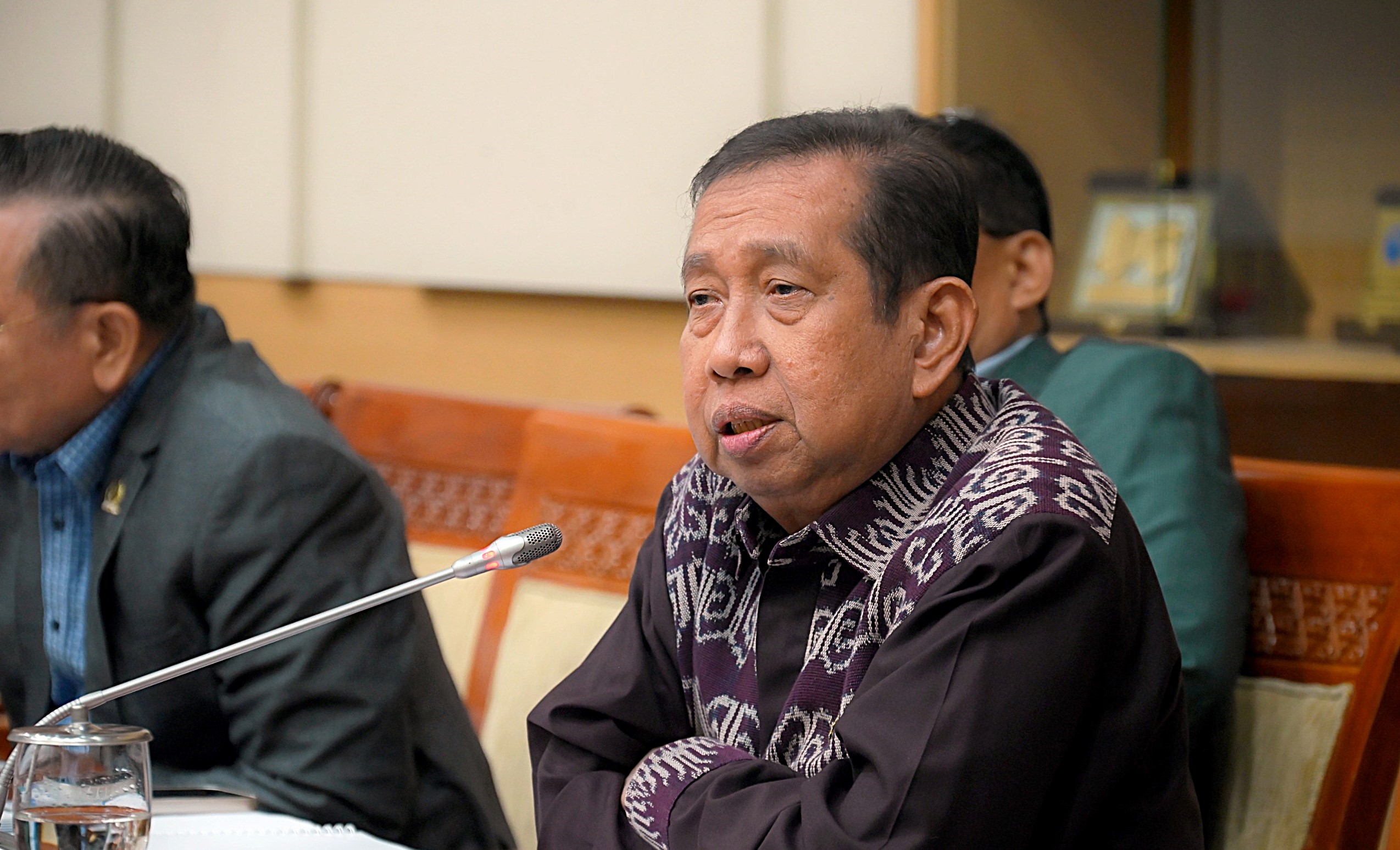 Anggota Komisi III DPR RI dari Fraksi PDI-Perjuangan, Safaruddin dalam Rapat Kerja antara dengan Kakorlantas Polri serta para Dirlantas Polda se-Indonesia, di Ruang Rapat Komisi III, Kamis, (27/11/2025). Foto : Tari/Andri