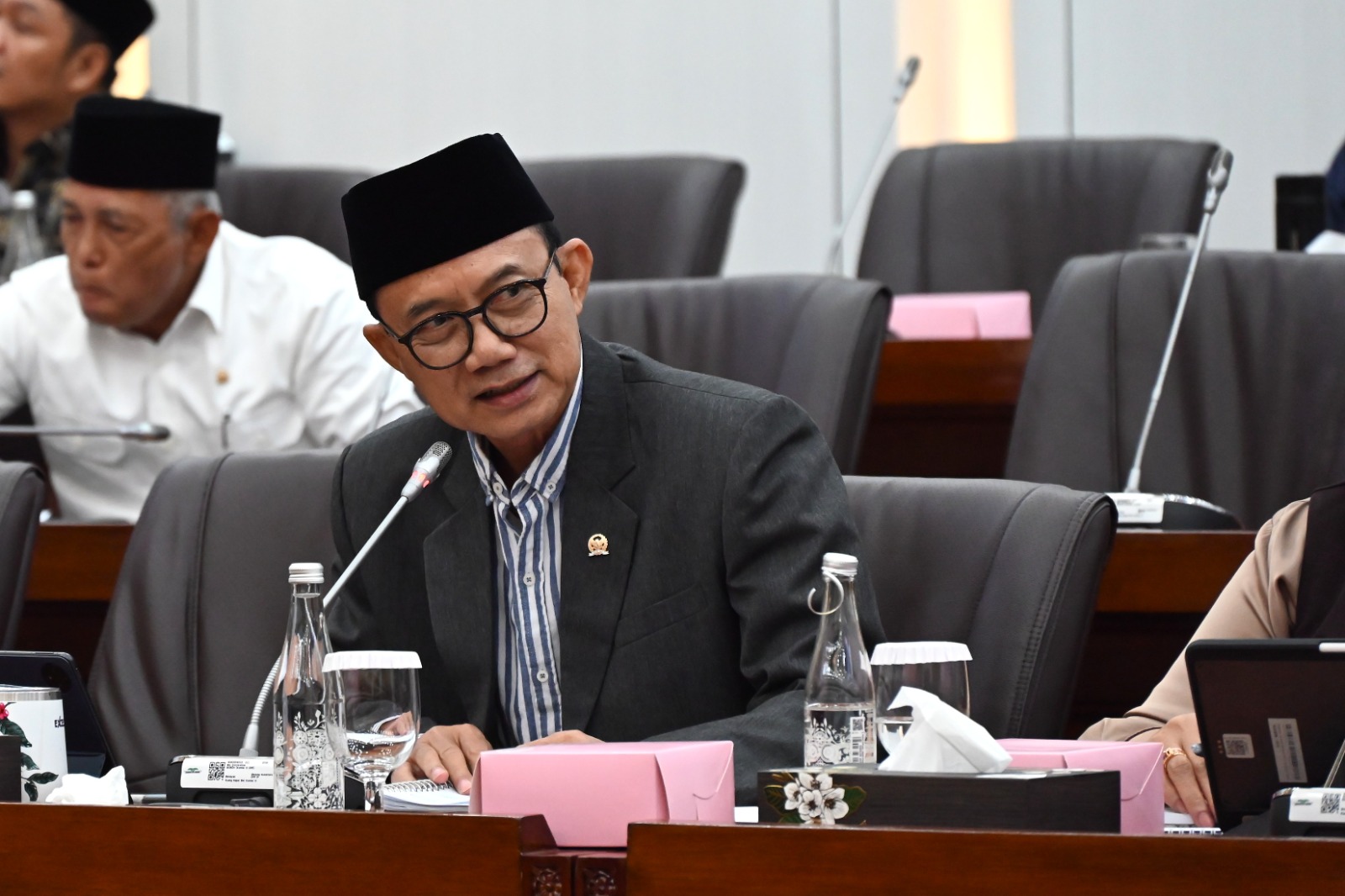 Anggota Komisi VI DPR RI Budi Sulistyono Kanang saat mengikuti RDP bersama Direktur Utama PT Garuda Indonesia di Gedung Nusantara I, DPR RI, Senayan, Jakarta, Senin, (12/1/2025). Foto: Mahendra/vel.