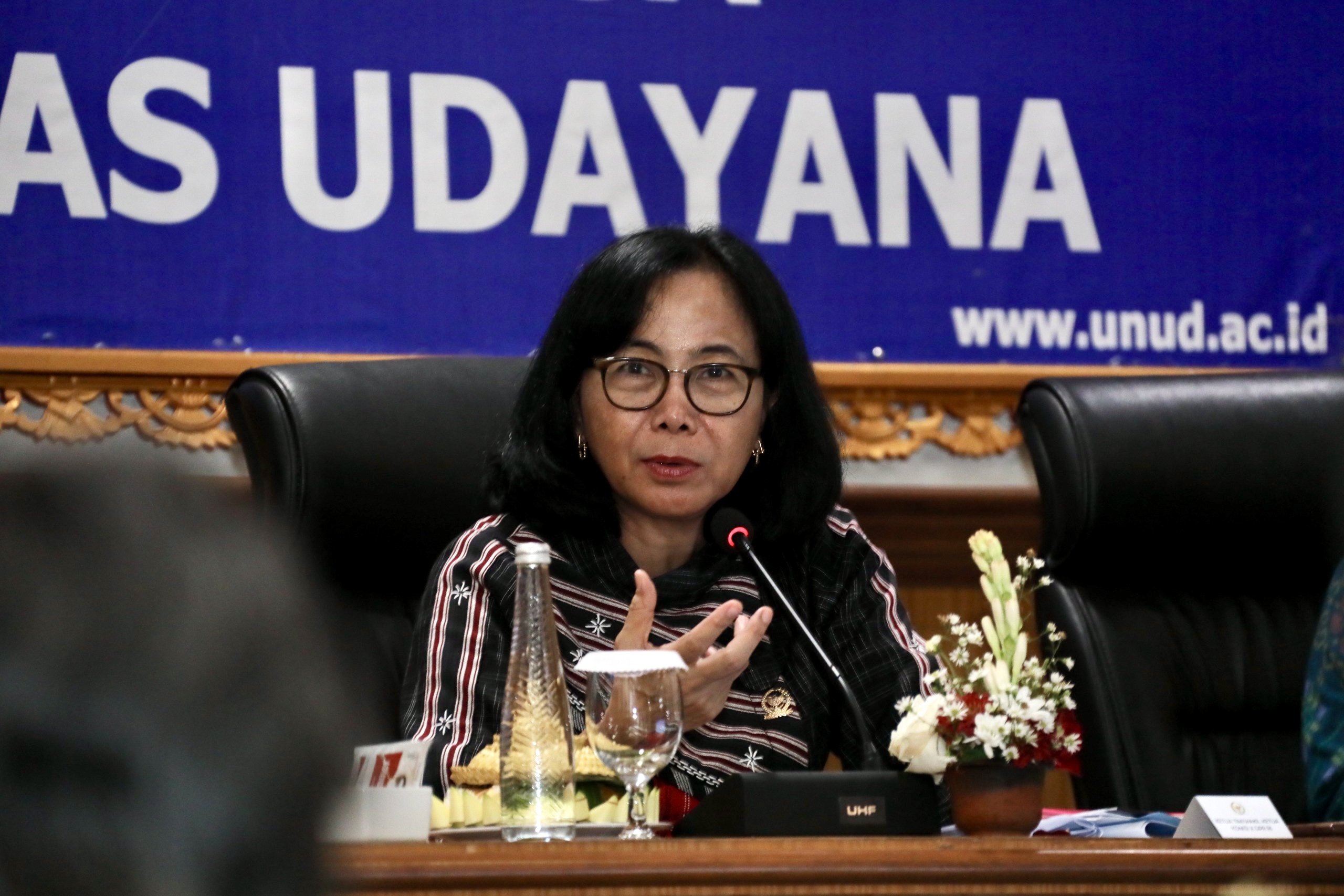 Wakil Ketua Komisi X DPR RI, My Esti Wijayati, saat Kunjungan Kerja Reses Komisi X DPR RI di Universitas Udayana, Provinsi Bali, Kamis, (11/12/2025). Foto: Ulfi/vel.