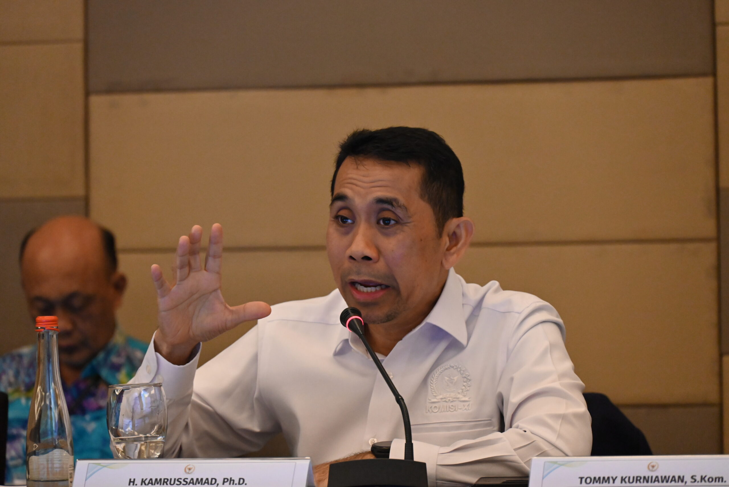 Anggota Komisi XI DPR RI, Kamrussamad, saat mengikuti kunjungan spesifik Komisi XI DPR RI ke Denpasar, Bali, Sabtu (6/12/2025). Foto: Balggys/vel.