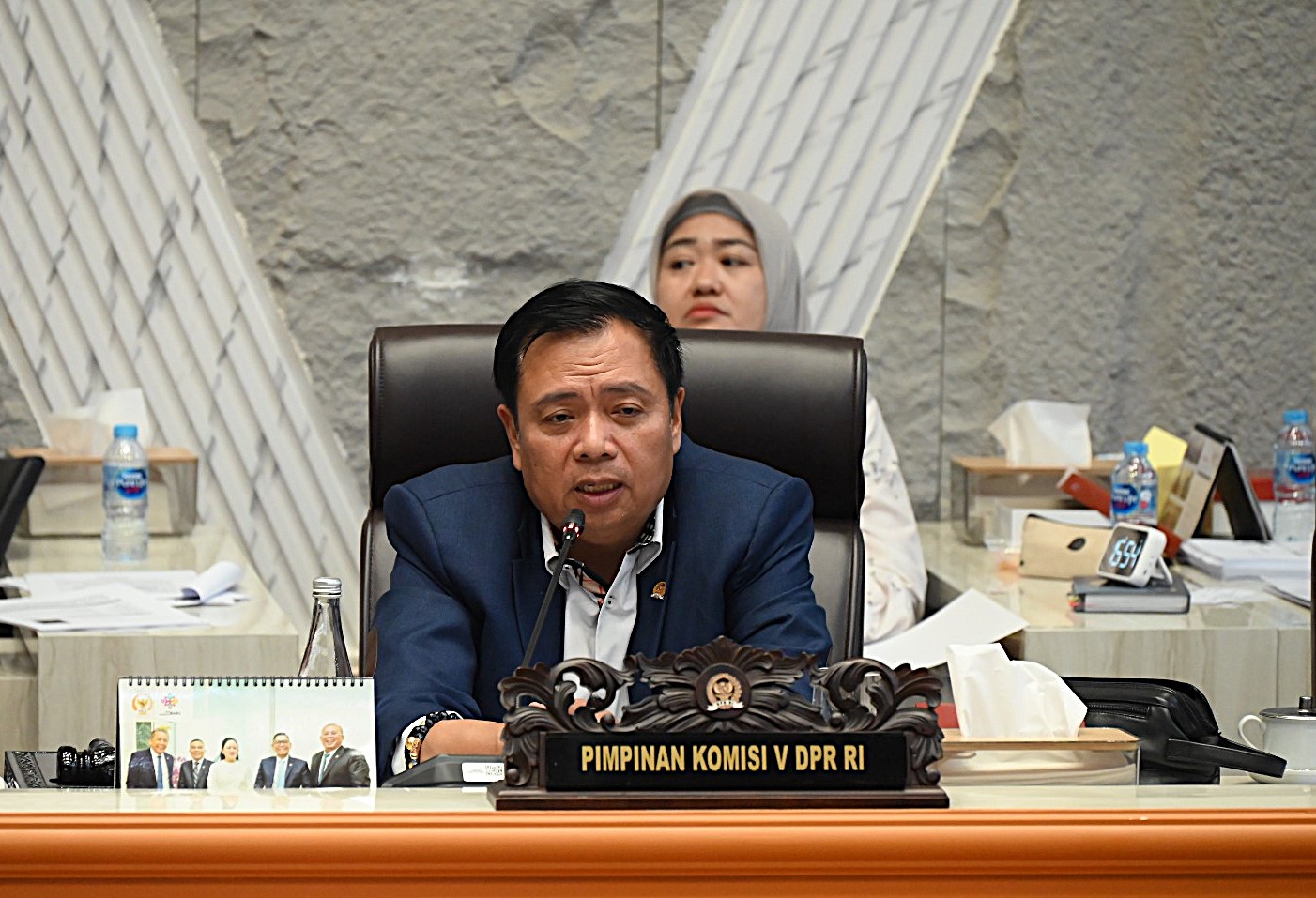 Ketua Komisi V DPR RI, Lasarus dalam Uji Kepatutan dan Kelayakan Calon Pengurus Lembaga Pengembangan Jasa Konstruksi (LPJK) Periode 2025–2029 di Gedung Nusantara, DPR RI, Senayan, Jakarta, Rabu (3/12/2025). Foto : Karisma/Andri.