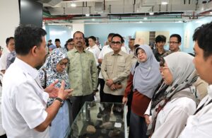Anggota Komisi X DPR RI Furtasan Ali Yusuf saat mengikuti kunjungan kerja di Kawasan Sains dan Teknologi (KST) Ir. Soekarno Cibinong, Kabupaten Bogor, Jawa Barat, Rabu (03/12/2025). Foto : Andri.
