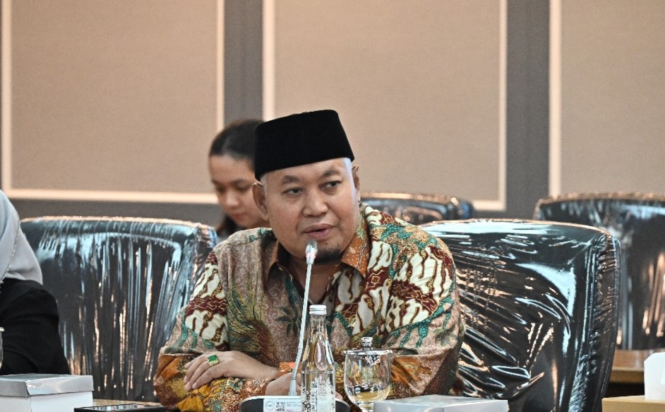 Anggota Komisi XIII DPR RI Hamid Noor Yasin dalam RDP/RDPU Komisi XIII dengan Dirjen AHU Kementerian Hukum, Dirjen Imigrasi, serta perwakilan HAKAN dan APAB di Gedung Nusantara II, DPR RI, Senayan, Jakarta, Kamis (27/11/2025). Foto : Sari/Andri