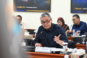 Anggota Komisi VII DPR RI Putra Nababan, saat kunjungan ke PT Pindad, Bandung, Jawa Barat, Kamis (4/12/2025). Foto : Galuh/Han.