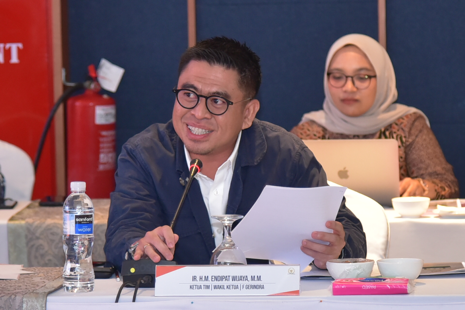 Ketua Tim Kunjungan Kerja BAKN DPR RI, Endipat Wijaya, saat pertemuan dengan Direksi PT Bank Negara Indonesia (BNI) Persero Tbk di Batam, Kepulauan Riau (Kepri), Senin (1/12/2025). Foto: Oji/vel.