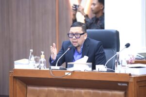 Wakil Ketua Baleg DPR RI Ahmad Doli Kurnia saat rapat Panja RUU Hak Cipta yang digelar di Gedung Nusantara I, DPR RI, Senayan, Selasa (2/12/2025). Foto: Geraldi/vel.